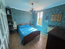 ALES (30)A vendre secteur Chantilly belle maison 5 chambres entierement rénovée d'environ 140m² habitable sur un terrain clos de 500m².