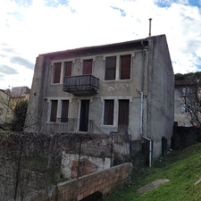 Dpt Gard (30), à vendre ALES immeuble de rapport 163m2 environ à rénover + terrain 300m² environ.