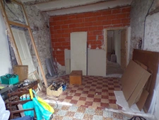 Dpt Gard (30), à vendre SAINT FLORENT SUR AUZONNET  idéal investisseur  immeuble de rapport à rénover 220 m² environ et terrain 1085m²