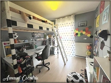 Appartement T4 traversant de 85 m² – Environnement calme et emplacement stratégique à Annecy (74940)