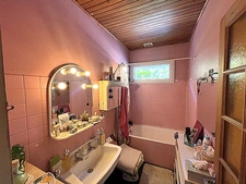 Compromis appartement - maison familiale de 143m² au sol, proche du lac