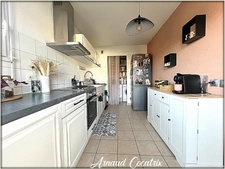 Appartement T4 traversant de 85 m² – Environnement calme et emplacement stratégique à Annecy (74940)