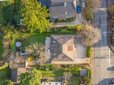 House for sale 6 rooms DIVONNE LES BAINS (01) - full mezzanine, garage, cellar, laundry room, garden