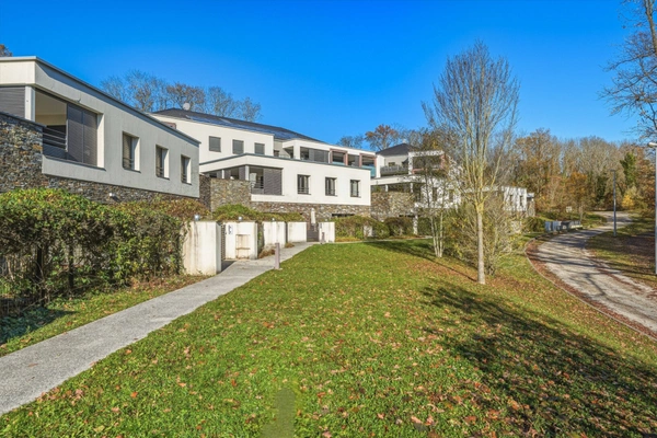 Appartement à vendre 3 pièces DIVONNE LES BAINS (01) - 68 m2 - terrasse 35 m2, cave et 1 box