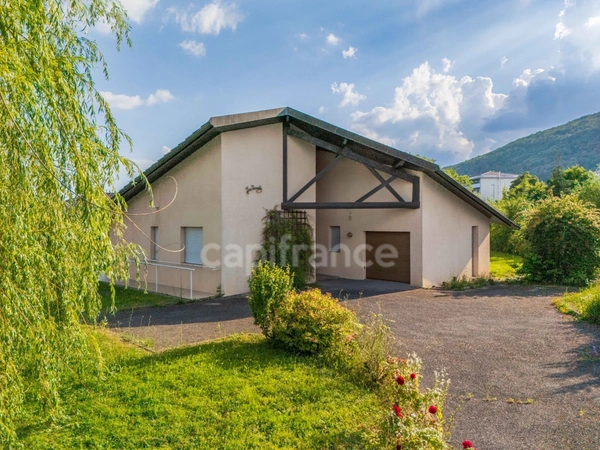 Maison à vendre 6 pièces DIVONNE LES BAINS (01)