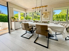 Dpt Ain (01), à vendre DIVONNE LES BAINS maison P5 de 179 m² - Terrain de 977,00 m² 