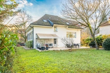 House for sale 6 rooms DIVONNE LES BAINS (01) - full mezzanine, garage, cellar, laundry room, garden