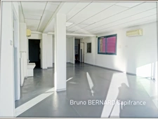 Dpt Hautes Pyrénées (65), à louer LANNEMEZAN - LOCAL DE BUREAUX À LOUER 