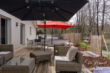 MIOS - Maison d'architecte aux prestations de qualité - 6 pieces avec garage et piscine
