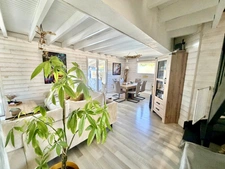 LANTON (secteur CASSY) – Charmante maison familiale avec piscine dans un environnement privilégié 