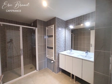 La Teste-de-Buch – Exceptional apartment in the heart of the city with a double terrace of 43 m² - a closed garage and 2 parking spaces