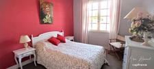 Charmante maison de plain-pied 4 chambres sur beau terrain arboré de 1 450 m²