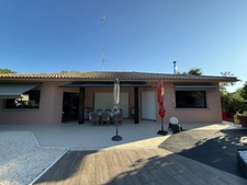 BIGANOS – Sought-after VIGNEAU district – Elegant 190 sq m property on a magnificent 2,370 sq m landscaped plot with swimming pool, outbuilding and double garage