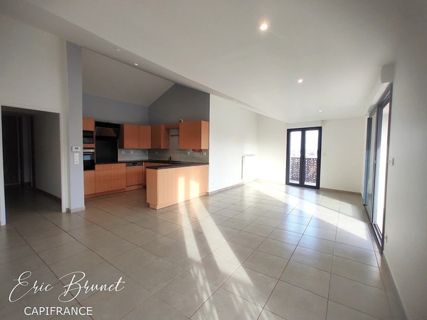 La Teste-de-Buch – Appartement d’exception en plein cœur de ville avec double terrasse de 43 m² - un garage fermé et 2 parkings