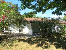 LANTON - maison 3 chambres avec garage et annexes