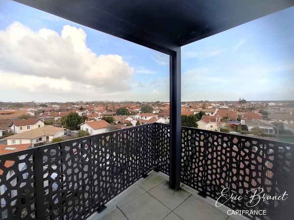 La Teste-de-Buch – Appartement d’exception en plein cœur de ville avec double terrasse de 43 m² - un garage fermé et 2 parkings