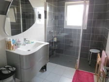AUDENGE - 122 m² house / 3 bedrooms with swimming pool and 29 m² garage