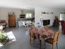 AUDENGE - 122 m² house / 3 bedrooms with swimming pool and 29 m² garage
