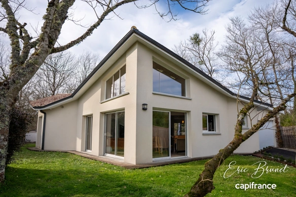 MIOS - Maison d'architecte aux prestations de qualité - 6 pieces avec garage et piscine