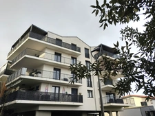 La Teste-de-Buch – Exceptional apartment in the heart of the city with a double terrace of 43 m² - a closed garage and 2 parking spaces