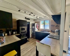 LANTON (secteur CASSY) – Charmante maison familiale avec piscine dans un environnement privilégié 