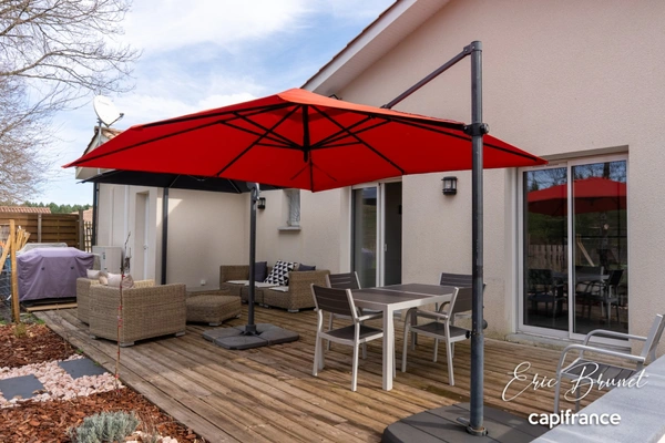 MIOS - Maison d'architecte aux prestations de qualité - 6 pieces avec garage et piscine