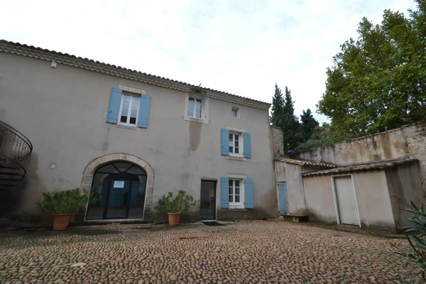 Local/bureau à vendre MONTFAVET (84)