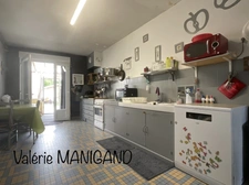 Dpt Dordogne (24), à vendre proche de SAINT AULAYE-PUYMANGOU maison P9 de 260 m² - Terrain de 1 273 m² 