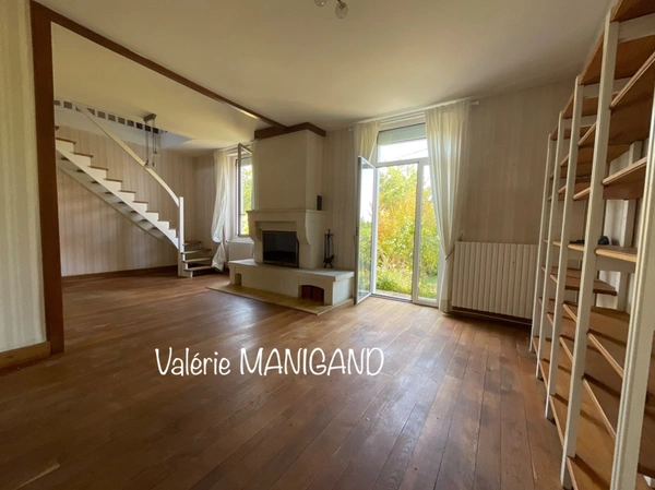 Maison à vendre 7 pièces PERIGUEUX (24)