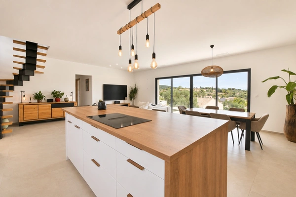 Maison à vendre 7 pièces proche de PEZENAS (34)