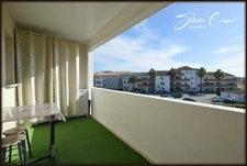 Appartement à vendre 3 pièces ,2 places de parking ,dernier étage AGDE (34)
