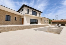   Villa contemporaine 196 m² – Vue exceptionnelle, piscine et 5 chambres à Neffiès