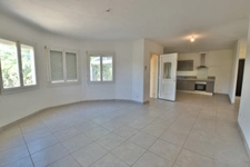 Maison à vendre 4 pièces ,double garage et veranda AGDE (34)