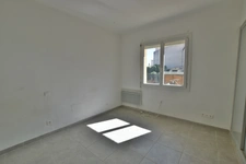 Maison à vendre 4 pièces ,double garage et veranda AGDE (34)