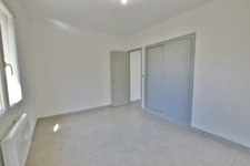 Maison à vendre 4 pièces ,double garage et veranda AGDE (34)