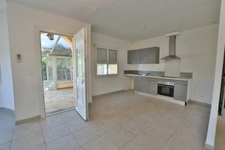 Maison à vendre 4 pièces ,double garage et veranda AGDE (34)