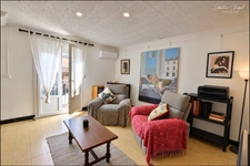 Florensac – Maison de village rénovée avec extérieur, deux chambres et climatisation