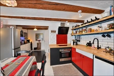 Florensac – Maison de village rénovée avec extérieur, deux chambres et climatisation