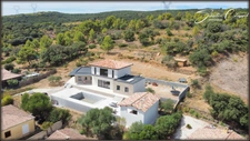   Villa contemporaine 196 m² – Vue exceptionnelle, piscine et 5 chambres à Neffiès