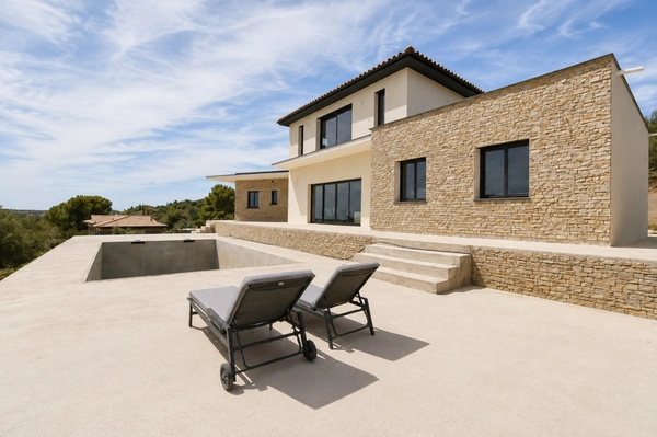   Villa contemporaine 196 m² – Vue exceptionnelle, piscine et 5 chambres à Neffiès