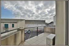  Pézenas – Dernier étage – T2 avec mezzanine, terrasse, climatisation et parking