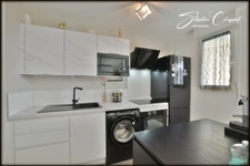 Appartement à vendre 3 pièces ,2 places de parking ,dernier étage AGDE (34)
