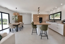   Villa contemporaine 196 m² – Vue exceptionnelle, piscine et 5 chambres à Neffiès
