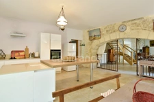 Bouches-du-Rhône department (13), for sale in TARASCON: 6-room house of 300 m² - Land of 2558 m² 