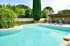 Bouches-du-Rhône department (13), for sale in TARASCON: 6-room house of 300 m² - Land of 2558 m² 