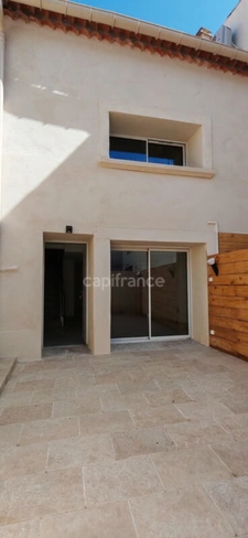 5-room apartment for sale in EYRAGUES (13)