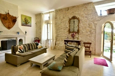 Bouches-du-Rhône department (13), for sale in TARASCON: 6-room house of 300 m² - Land of 2558 m² 
