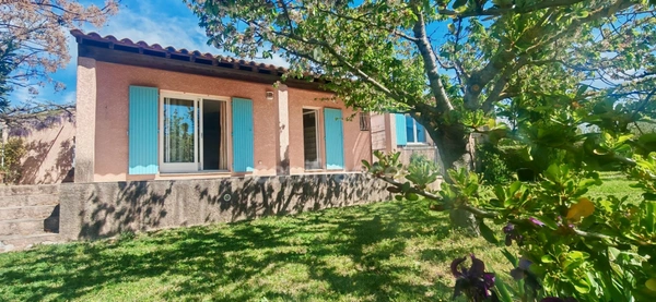 Maison à vendre plain-pied, 4 pièces,  FONTVIEILLE (13)