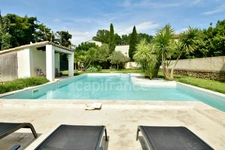 Bouches-du-Rhône department (13), for sale in TARASCON: 6-room house of 300 m² - Land of 2558 m² 