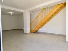 5-room apartment for sale in EYRAGUES (13)